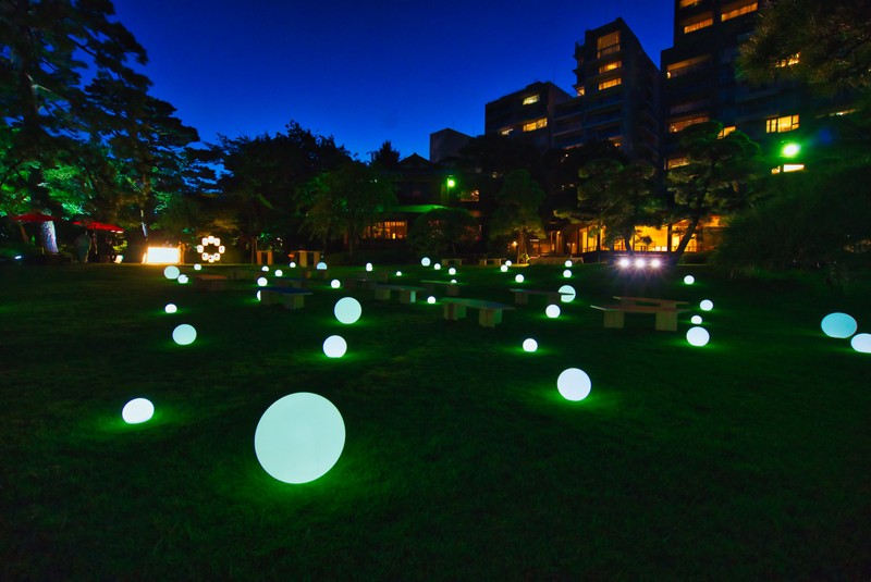 A Tokyo Japanese Garden Hosts Winter Night Festival