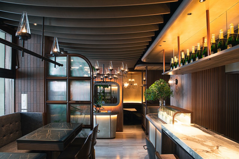 Discover Yurakucho's New Oyster Bar and Bistro Opening October 24