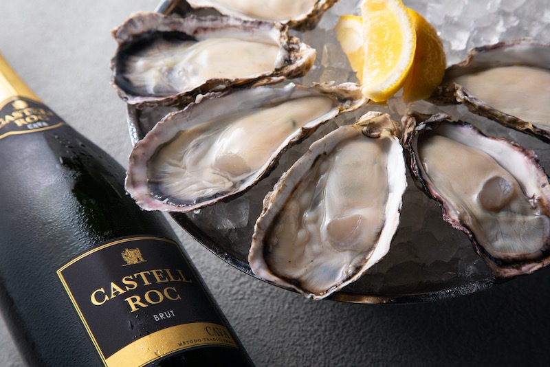 Discover Yurakucho's New Oyster Bar and Bistro Opening October 24